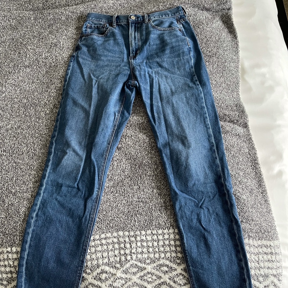 American Eagle Mom Jeans
